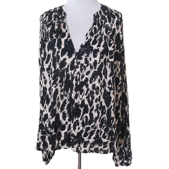 Urban Outfitters Animal Leopard Print Long Sleeve Trendy Oversized Fall Blouse - Picture 1 of 11